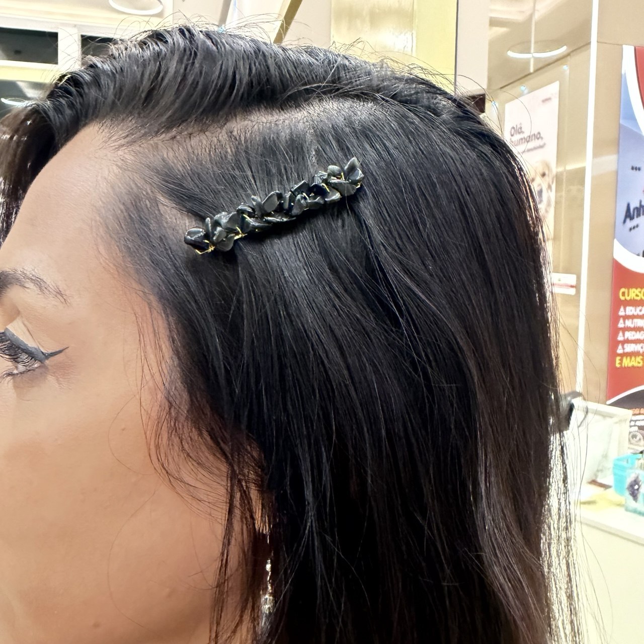 Presilha de cabelo turmalina negra (dourada)